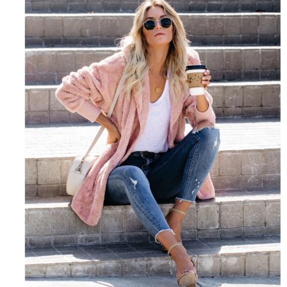 CAMBER Oversized Fleece Hoodie - Picture 8 of 8